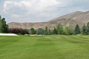 Valley Club (North) 2nd Approach